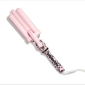 Beachwaver’s Pink 3G Catwalk Waver